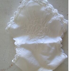 Vintage Cotton Embroided Crochet White Table Doily Runner 4 Corner Cottage Chic